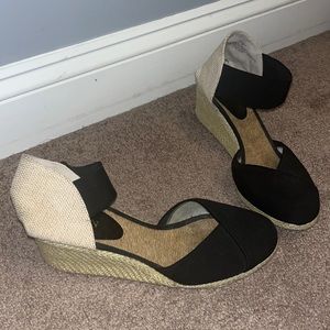 Size 10 Lauren by Ralph Lauren black closed toe wedges